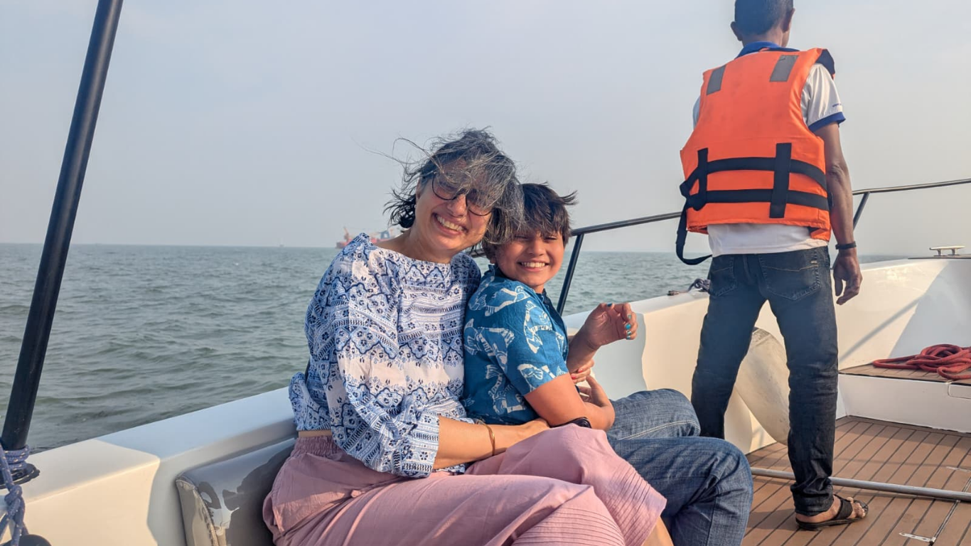 Family enjoying a luxury Elephanta Caves private speedboat tour across the Arabian Sea from Mumbai